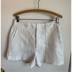 Madewell Pintucked Shorts in 100% Linen White, size 4